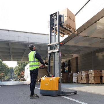 Full Electric Straddle Stacker| 3300 lb| Lowered Ht. 2.8 in| Mast Ht. 84.4 in| 98 in Lifting| Fork Size 42 x 7.8-31.5"| Apollo Forklift A-3050